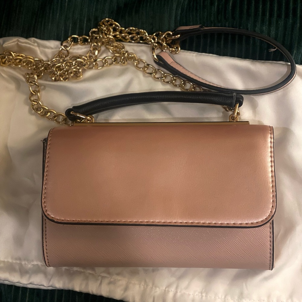 Call it Spring Clutch 💕